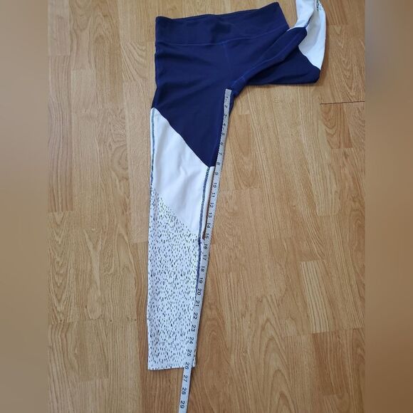 Fabletics Salar Statement PowerHold Legging sz Sm - Picture 9 of 12